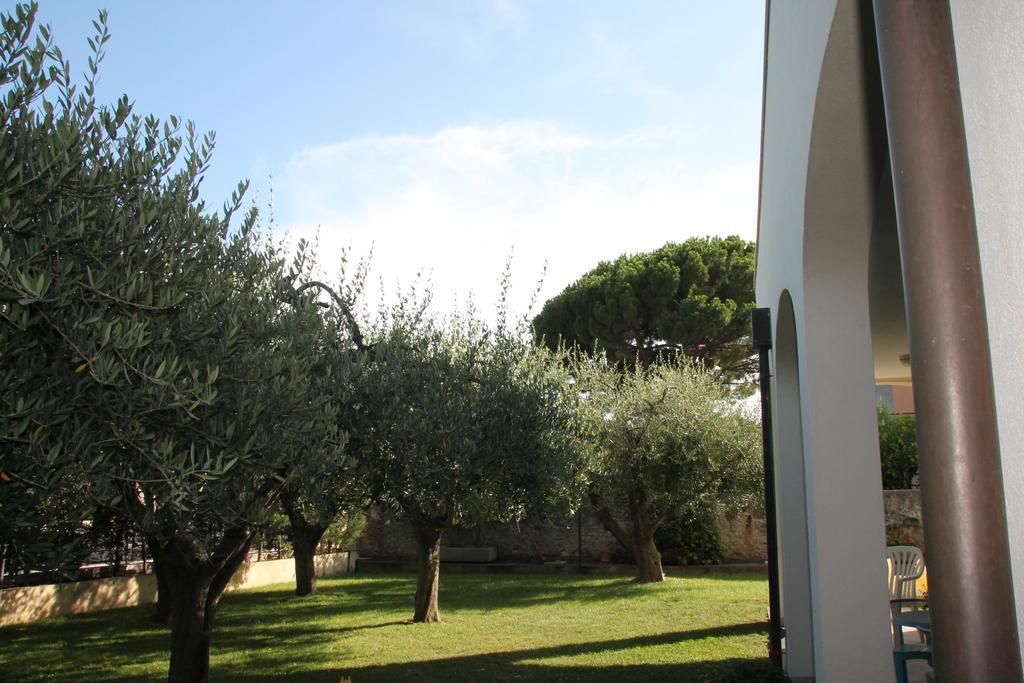 Residence Villa Carmen Fronte Mare A 50 Mt ピエトラ・リーグレ エクステリア 写真
