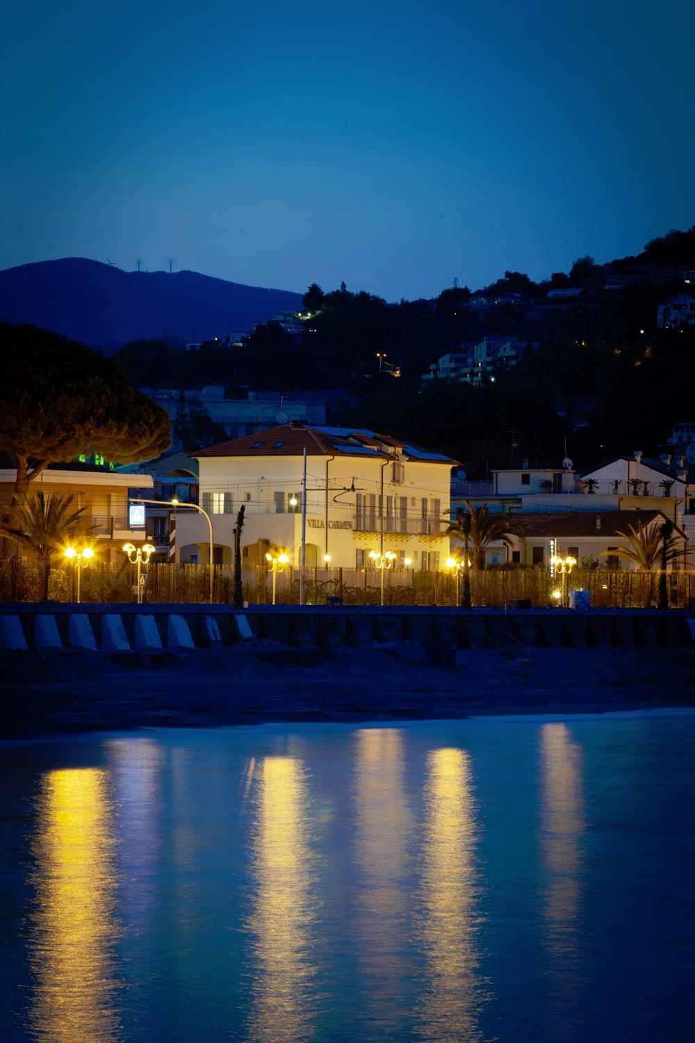 Residence Villa Carmen Fronte Mare A 50 Mt ピエトラ・リーグレ エクステリア 写真