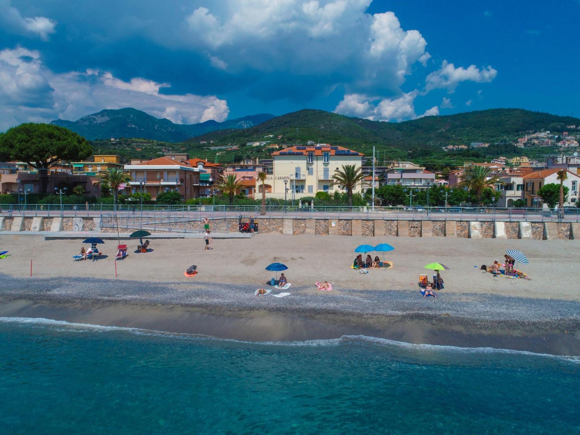 Residence Villa Carmen Fronte Mare A 50 Mt ピエトラ・リーグレ エクステリア 写真