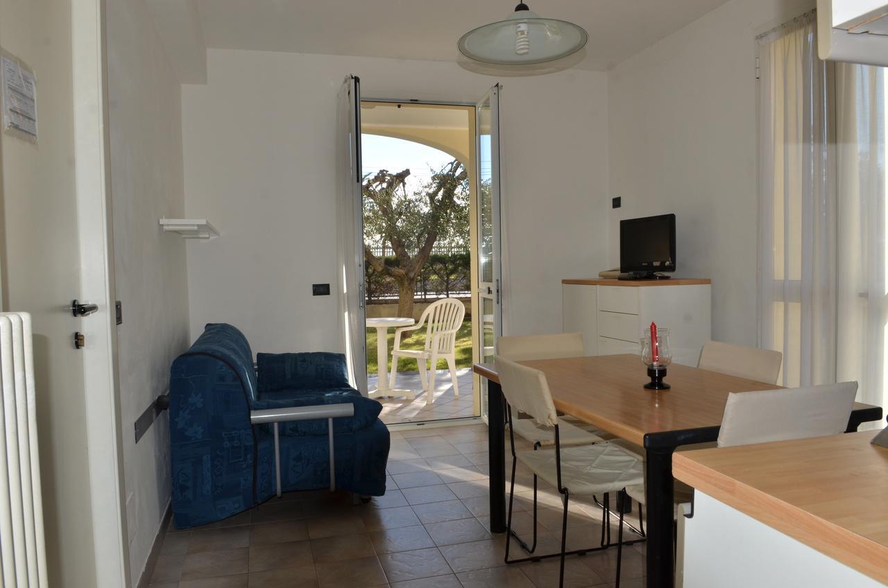 Residence Villa Carmen Fronte Mare A 50 Mt ピエトラ・リーグレ エクステリア 写真